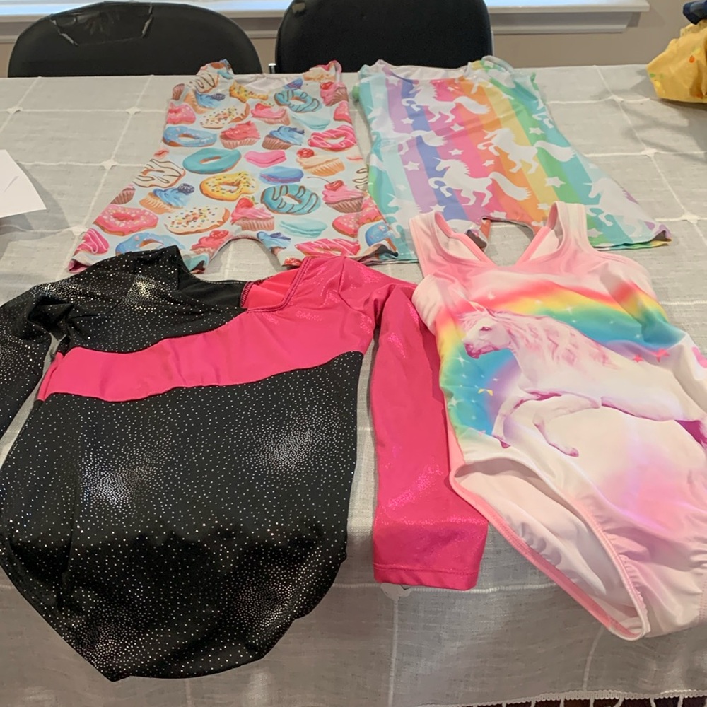 Girls swimsuit